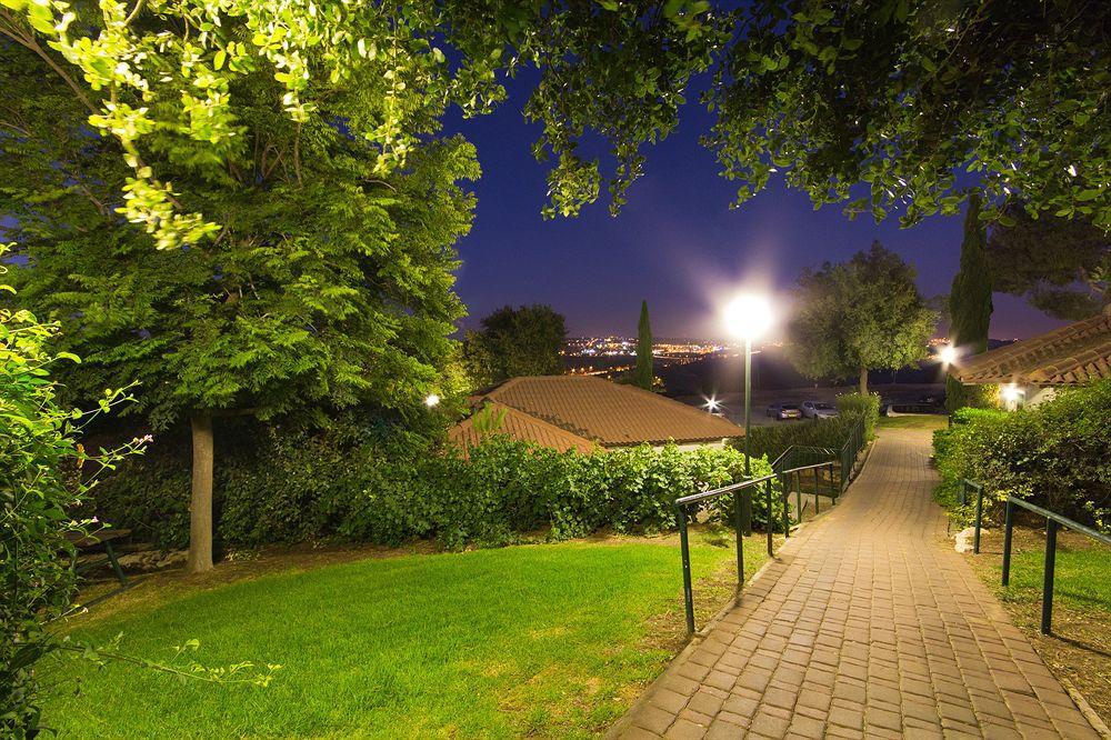 Shoresh Green Hills Family Suites Hotel Dış mekan fotoğraf
