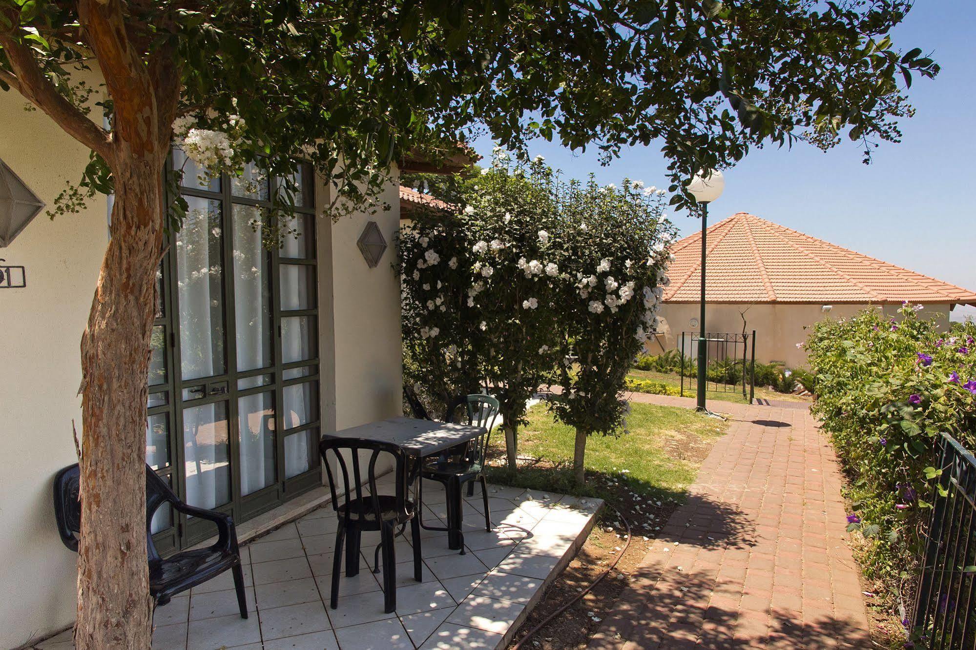 Shoresh Green Hills Family Suites Hotel Dış mekan fotoğraf