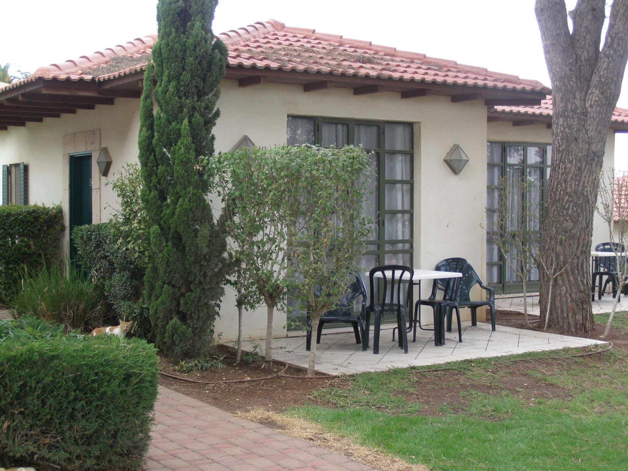 Shoresh Green Hills Family Suites Hotel Dış mekan fotoğraf