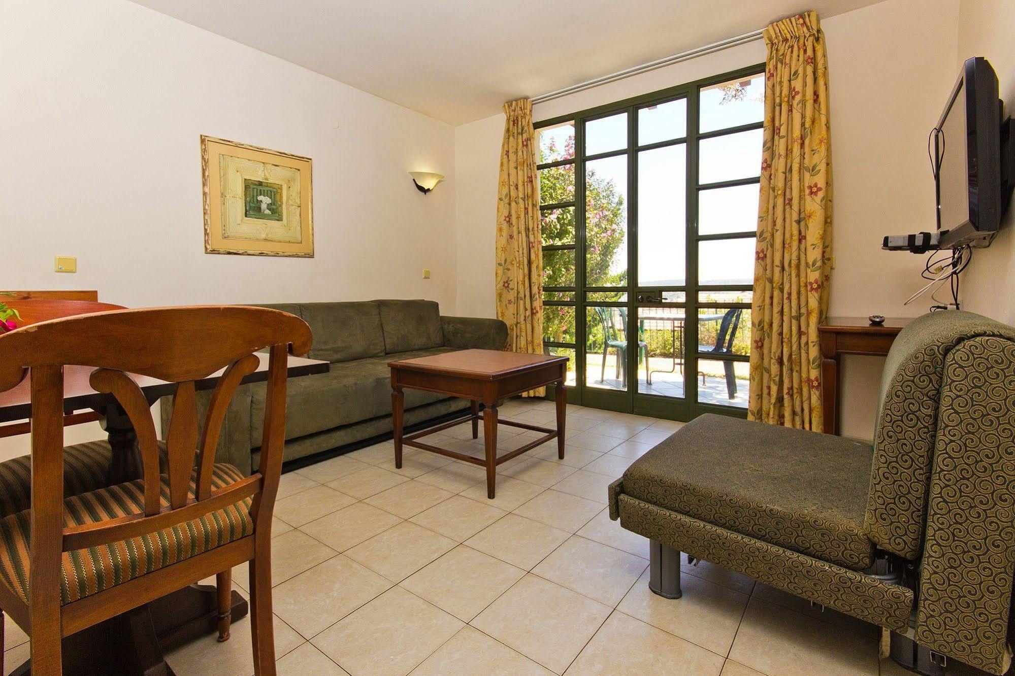 Shoresh Green Hills Family Suites Hotel Dış mekan fotoğraf