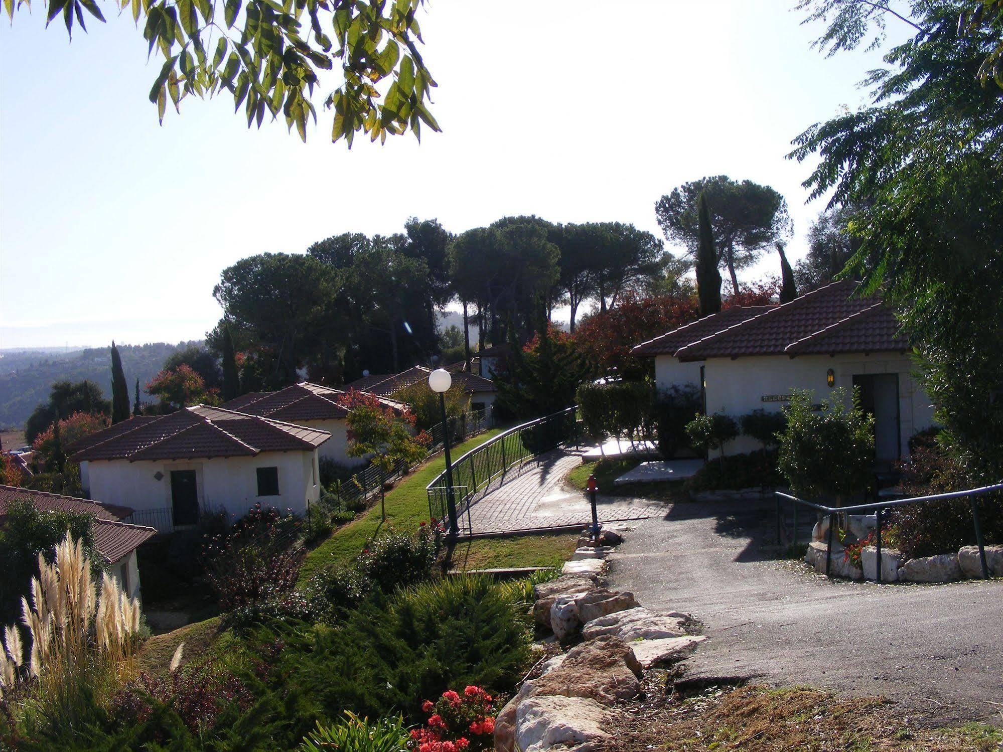 Shoresh Green Hills Family Suites Hotel Dış mekan fotoğraf