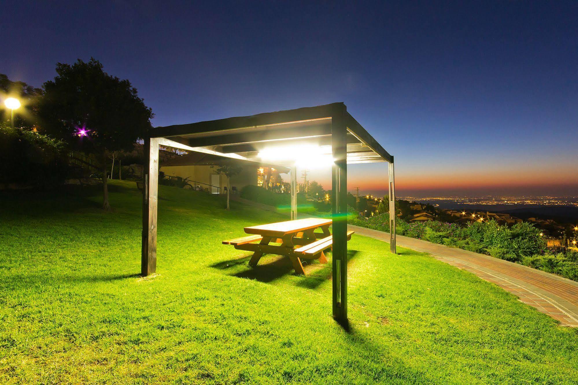 Shoresh Green Hills Family Suites Hotel Dış mekan fotoğraf